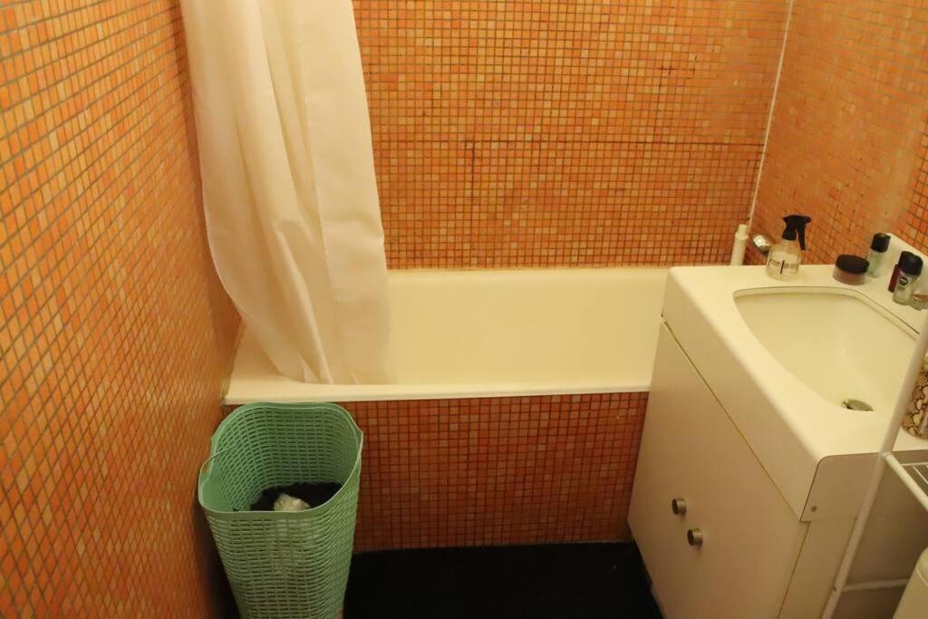 Skyview - Latin Quarter & Eiffel Tower *